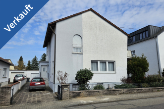 Freistehendes Einfamilienhaus mit ELW in KA-Neureut